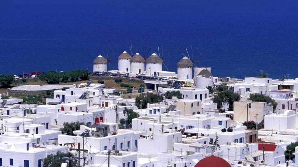 Ηχηρή Προειδοποίηση | «Ο ελληνικός τουρισμός βρίσκεται ένα βήμα πριν το γκρεμό»