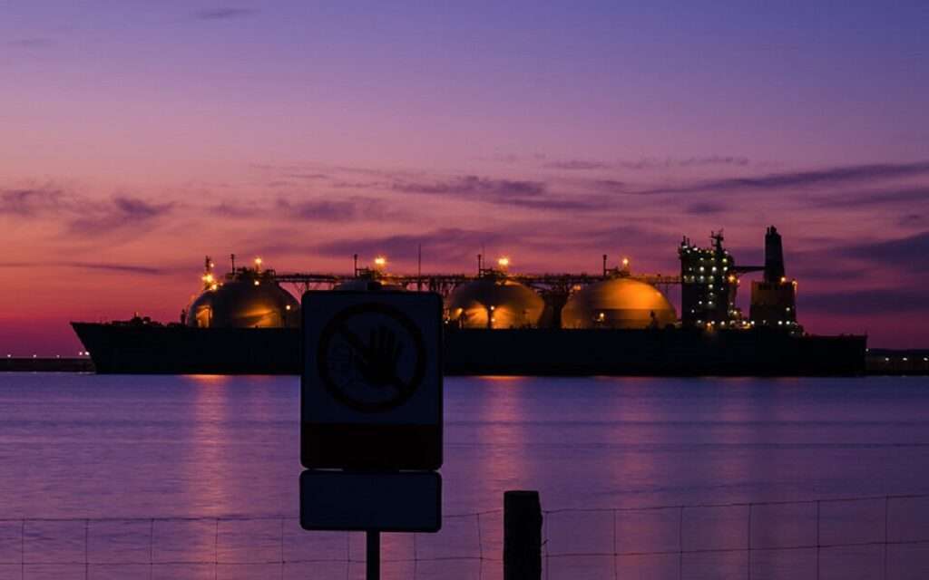 Το αμερικανικό LNG αντισταθμίζει τις ρωσικές περικοπές στην Ευρώπη | Ποιοι κερδίζουν