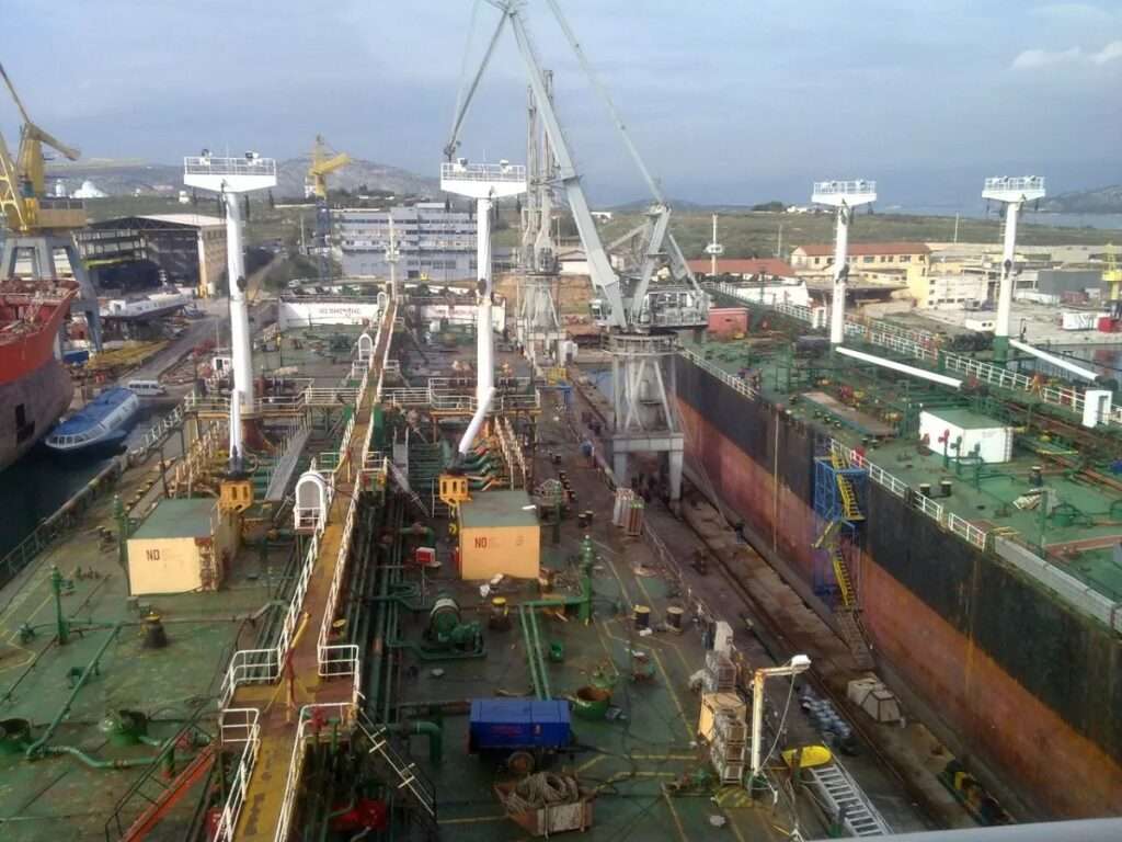 Σαλαμίνα | Πέθανε εν ώρα εργασίας σε συνεργείο επισκευής πλοίων